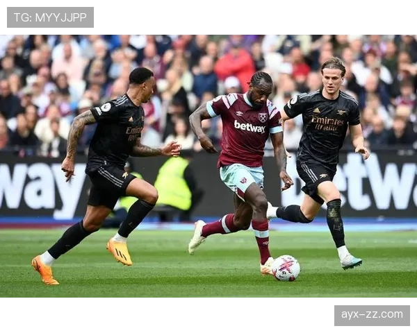 英超保级大战愈演愈烈 多支球队全力争取生存 英超保级大战愈演愈烈 多支球队全力争取生存