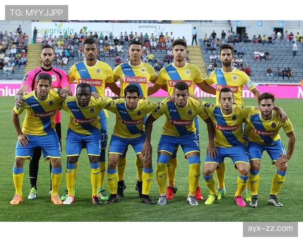 比利亚马林球场燃爆西甲对决，球迷热情点燃赛场